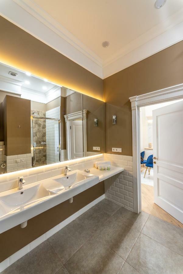 Apart Hotel Greenwood Near Sea โอเดสซา ภายนอก รูปภาพ