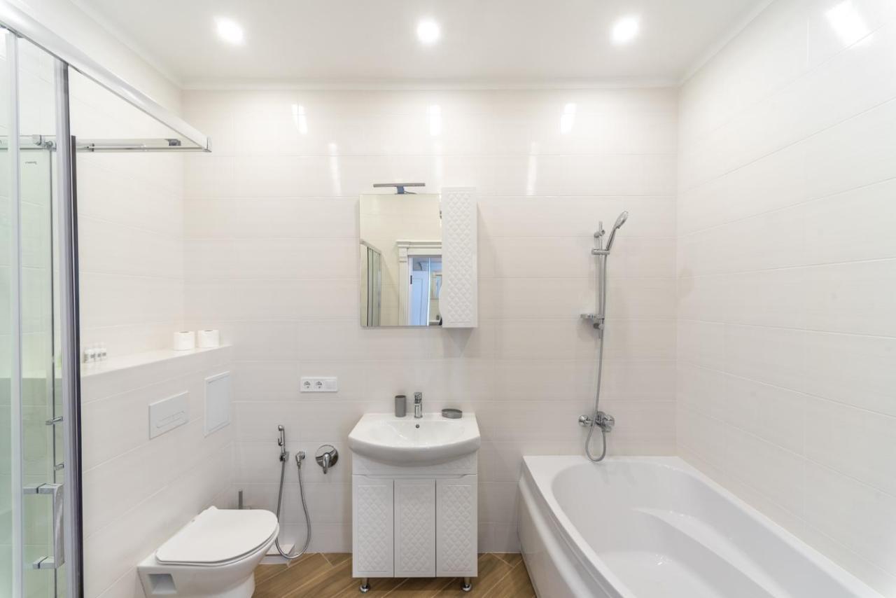 Apart Hotel Greenwood Near Sea โอเดสซา ภายนอก รูปภาพ